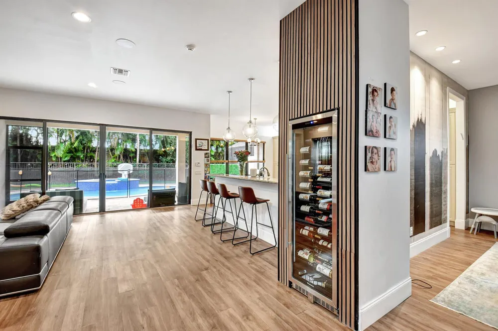 16879 Bridge Crossing Circle Delray Beach, FL 33446