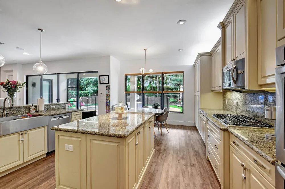 16879 Bridge Crossing Circle Delray Beach, FL 33446
