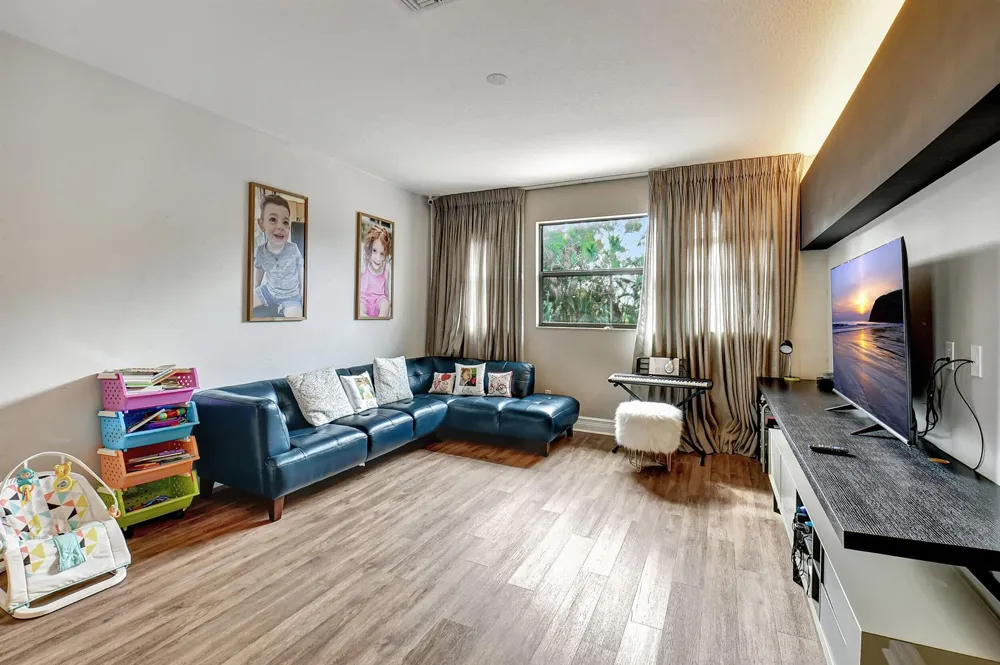16879 Bridge Crossing Circle Delray Beach, FL 33446