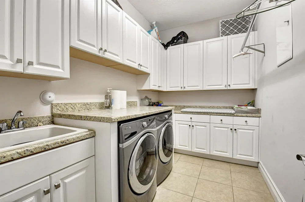 16879 Bridge Crossing Circle Delray Beach, FL 33446