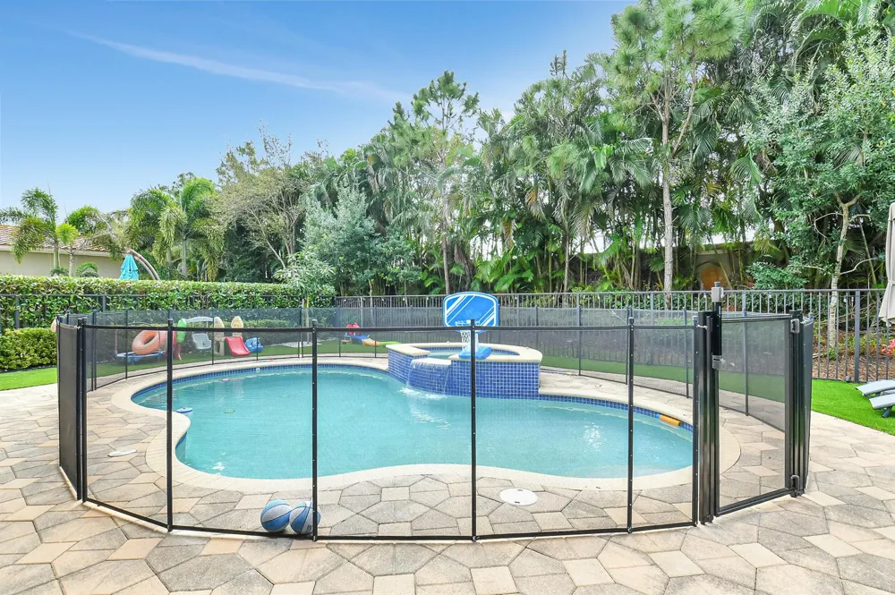 16879 Bridge Crossing Circle Delray Beach, FL 33446
