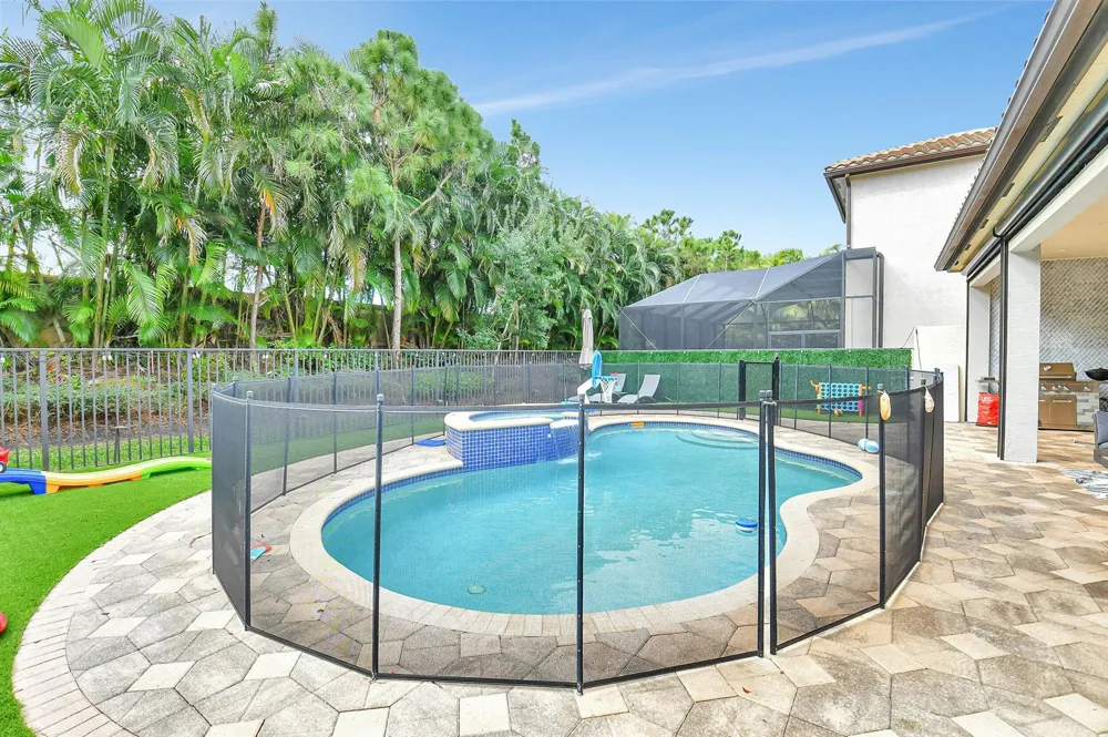 16879 Bridge Crossing Circle Delray Beach, FL 33446
