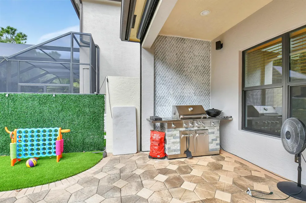 16879 Bridge Crossing Circle Delray Beach, FL 33446