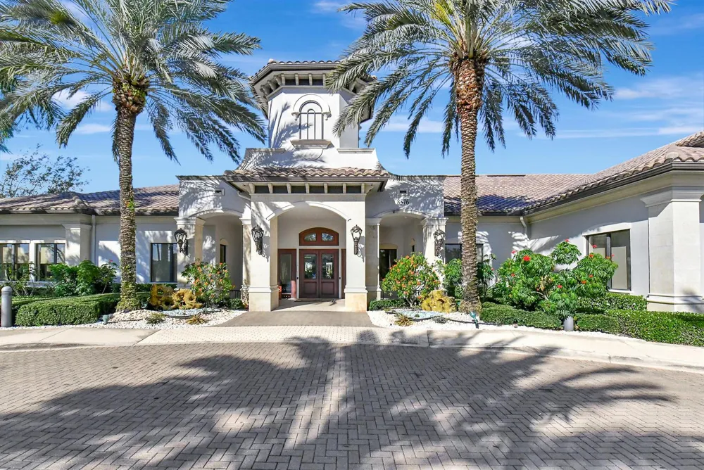 16879 Bridge Crossing Circle Delray Beach, FL 33446