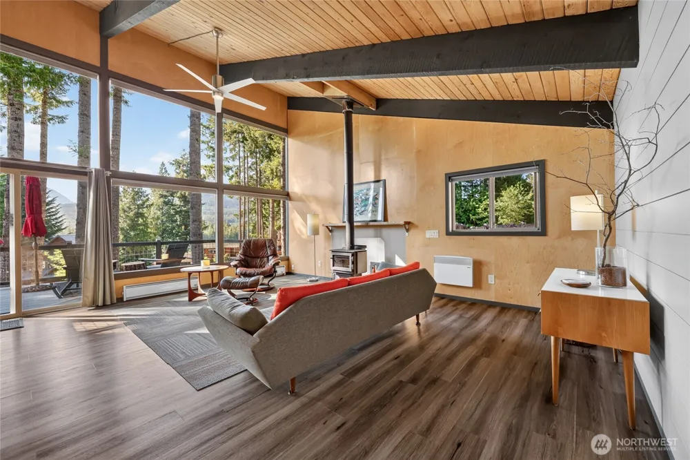 198 Alpine Drive Packwood, WA 98361