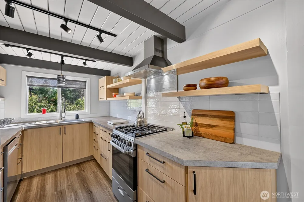 198 Alpine Drive Packwood, WA 98361