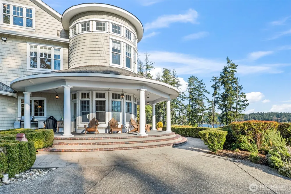 7104 E Grapeview Loop Road Allyn, WA 98524