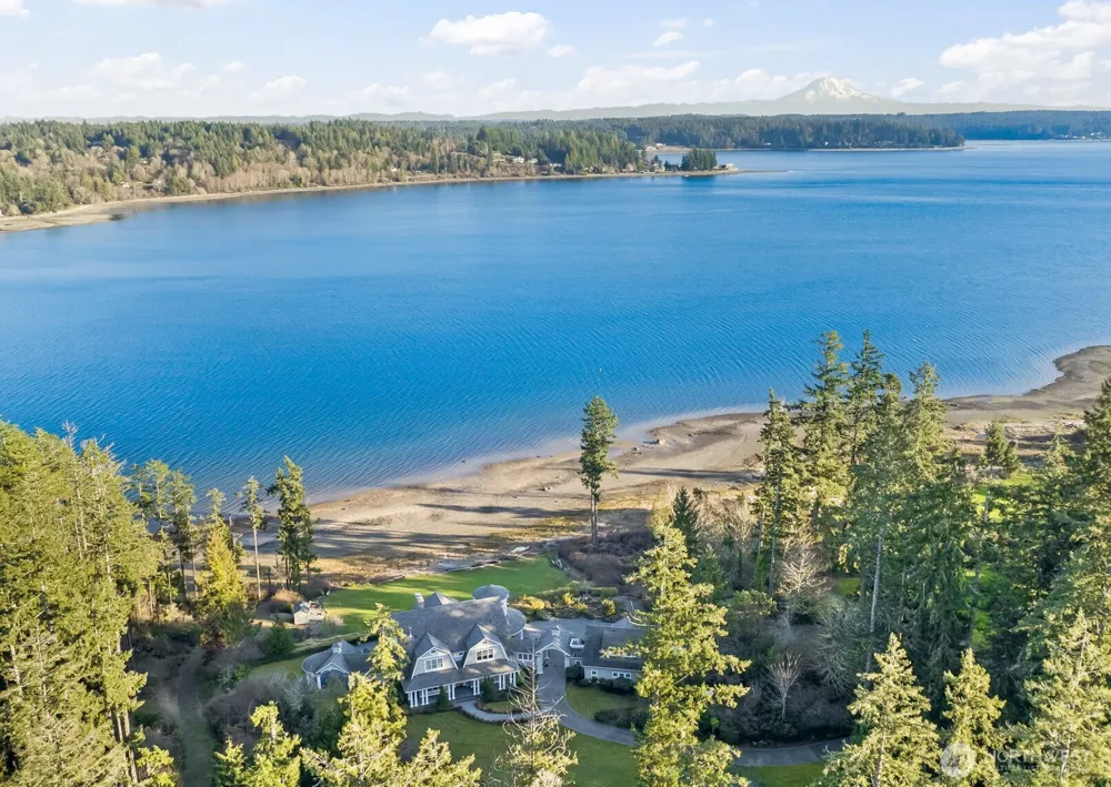 7104 E Grapeview Loop Road Allyn, WA 98524