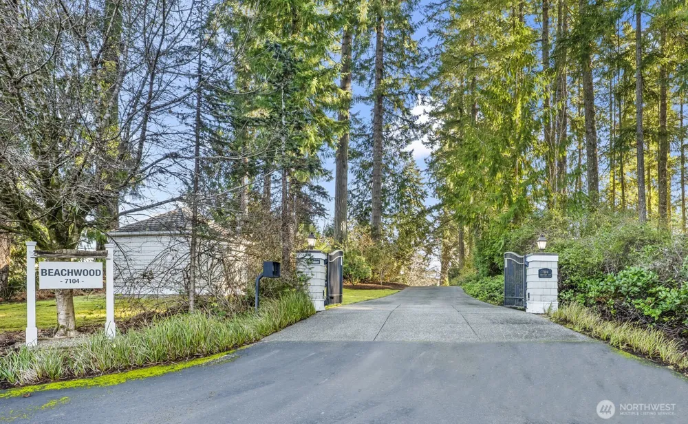 7104 E Grapeview Loop Road Allyn, WA 98524
