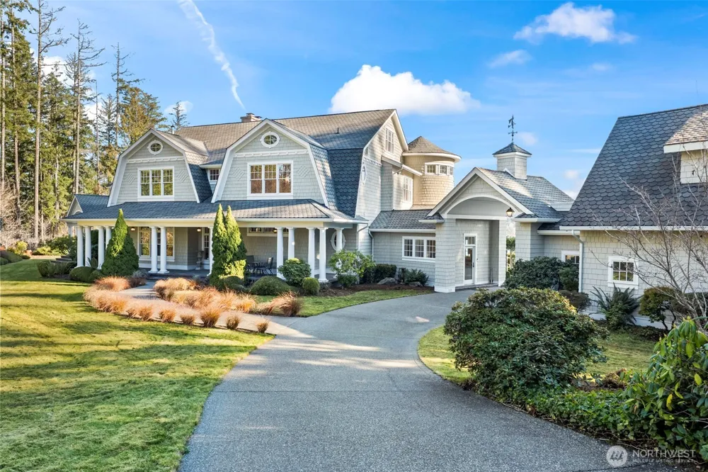 7104 E Grapeview Loop Road Allyn, WA 98524