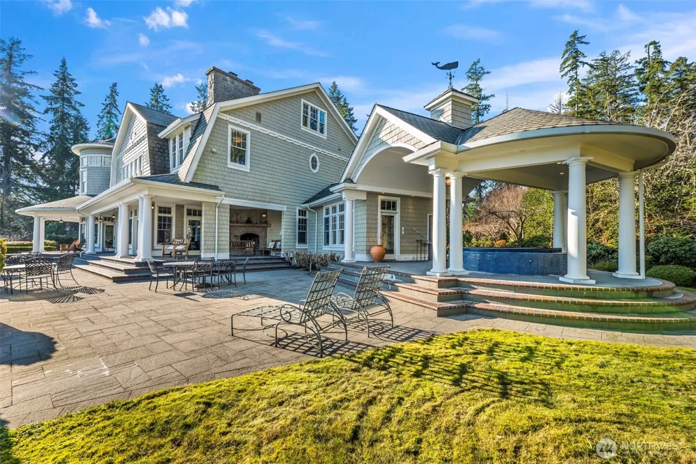 7104 E Grapeview Loop Road Allyn, WA 98524