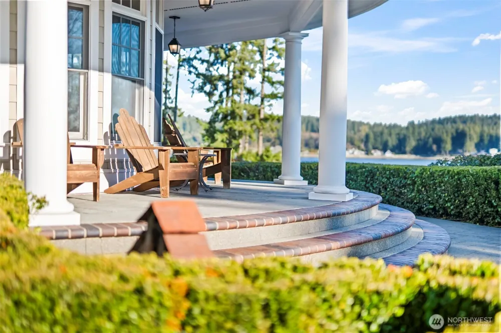 7104 E Grapeview Loop Road Allyn, WA 98524