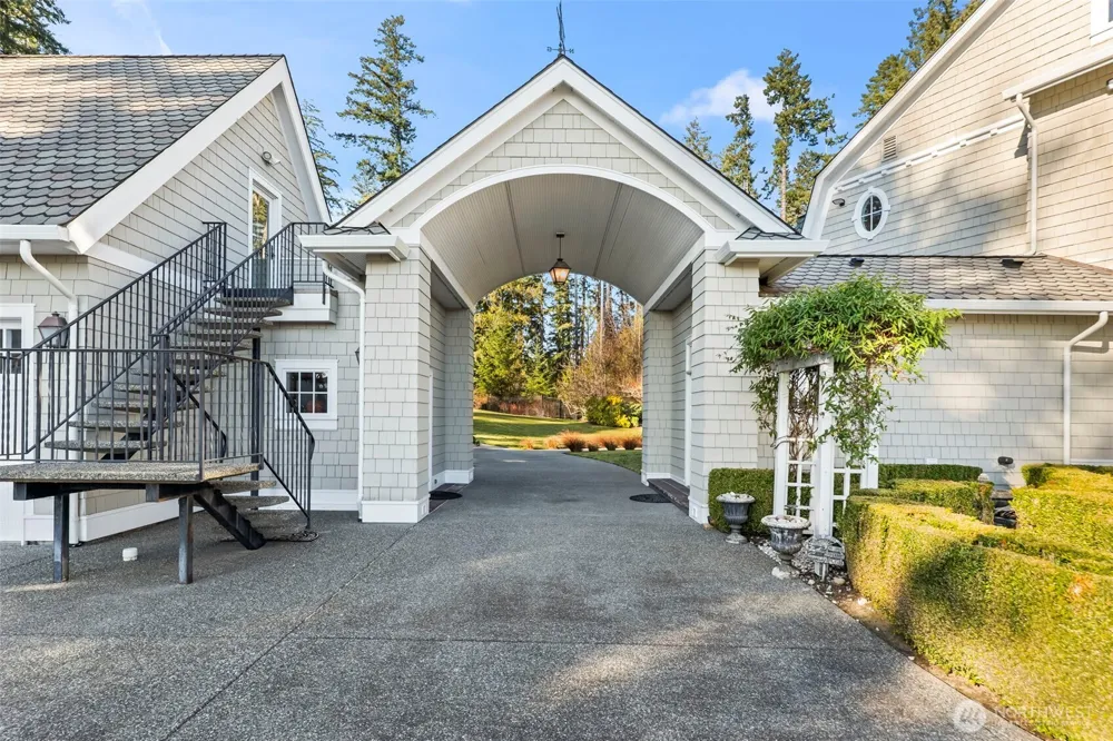 7104 E Grapeview Loop Road Allyn, WA 98524
