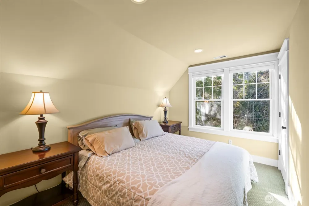 7104 E Grapeview Loop Road Allyn, WA 98524