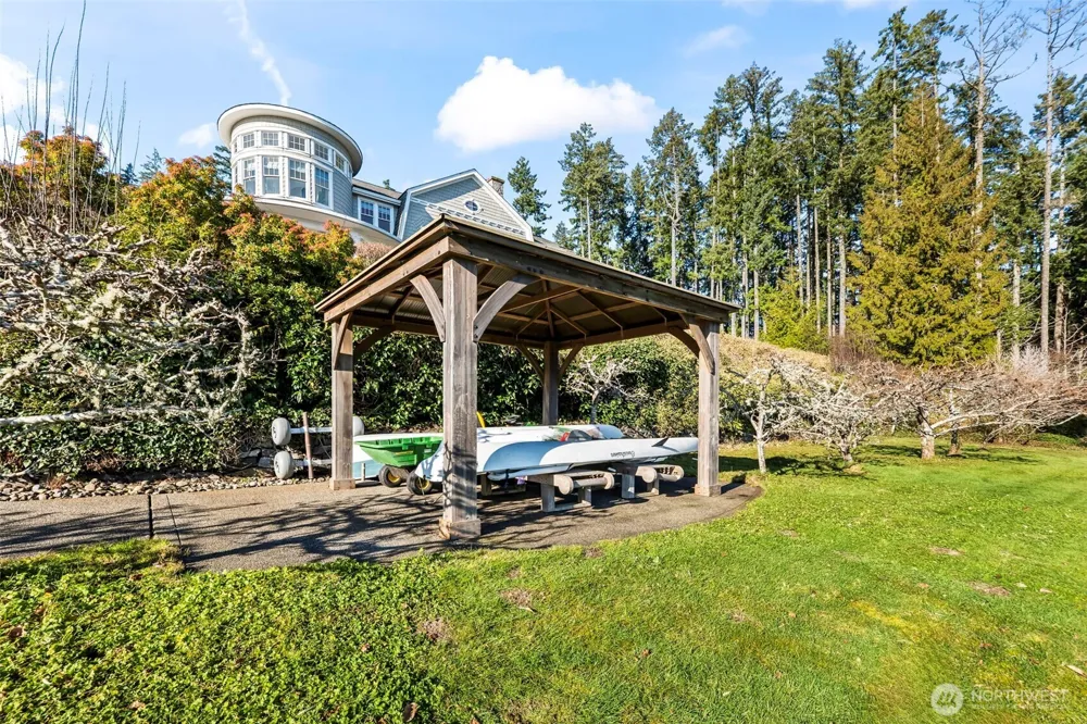 7104 E Grapeview Loop Road Allyn, WA 98524