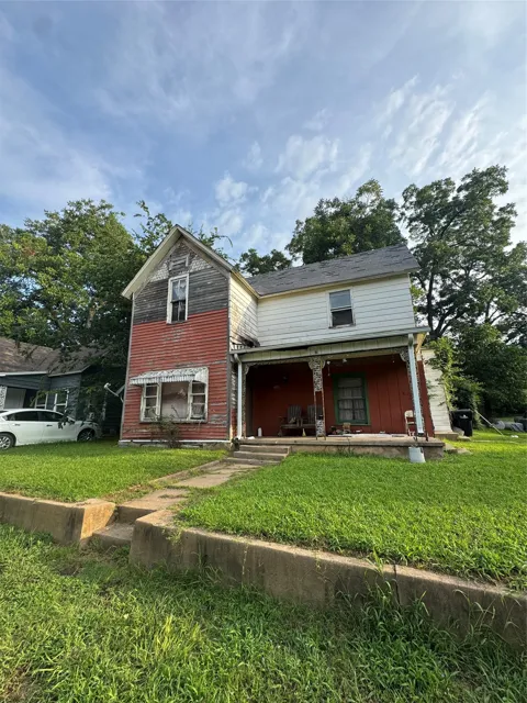 401 W Texas Street