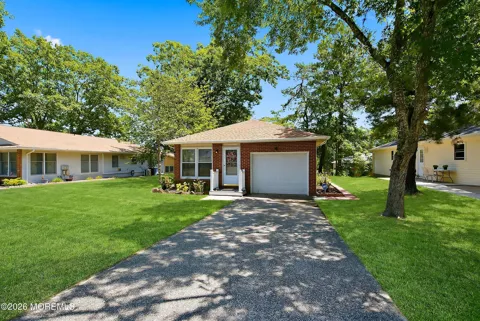37 Sycamore Road #13