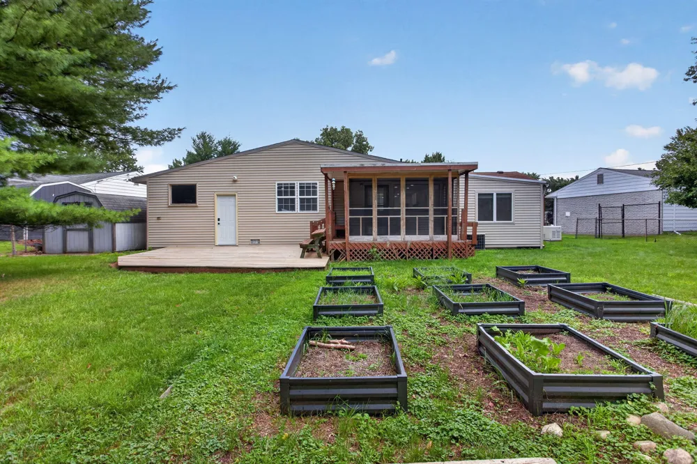 564 Birchwood Street Summit Township, MI 49203