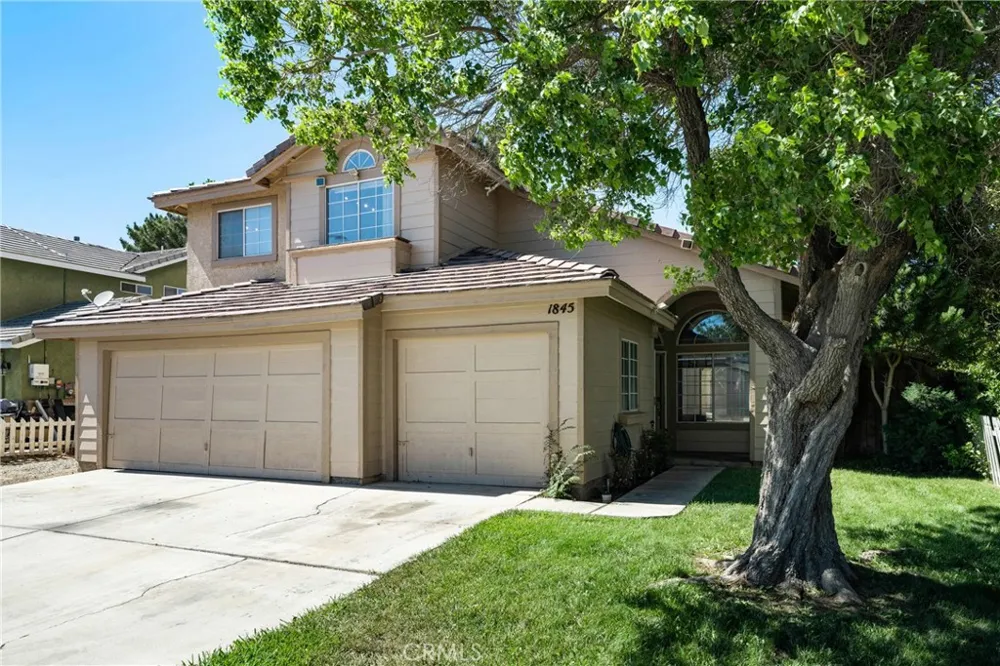 1845 West Avenue H 8 Lancaster, CA 93534