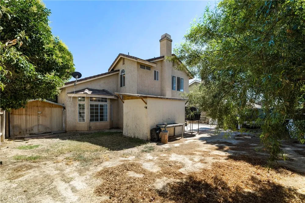1845 West Avenue H 8 Lancaster, CA 93534