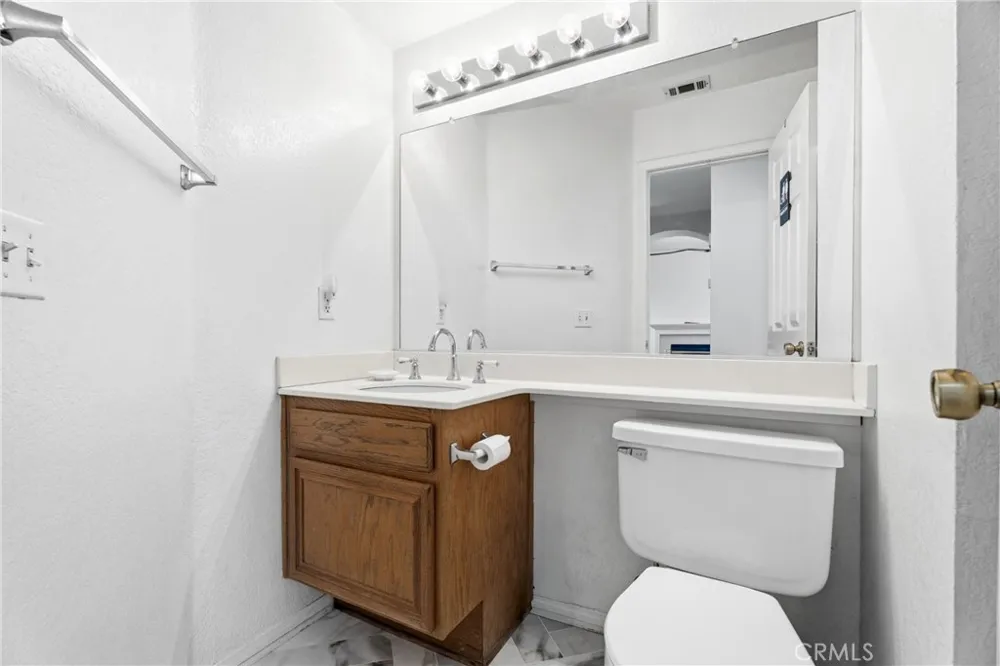 1845 West Avenue H 8 Lancaster, CA 93534
