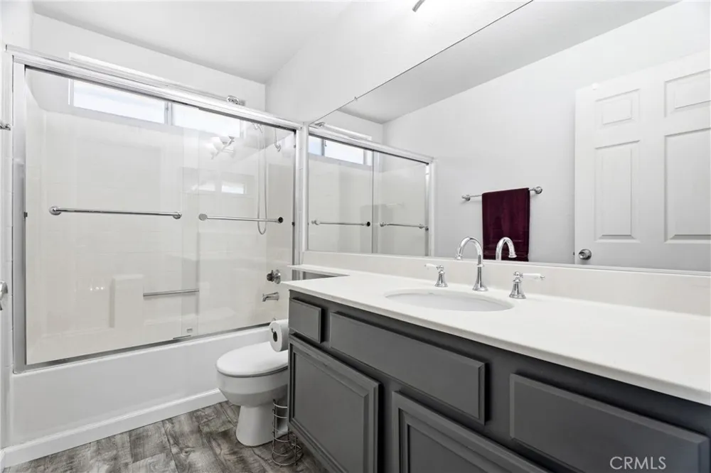 1845 West Avenue H 8 Lancaster, CA 93534
