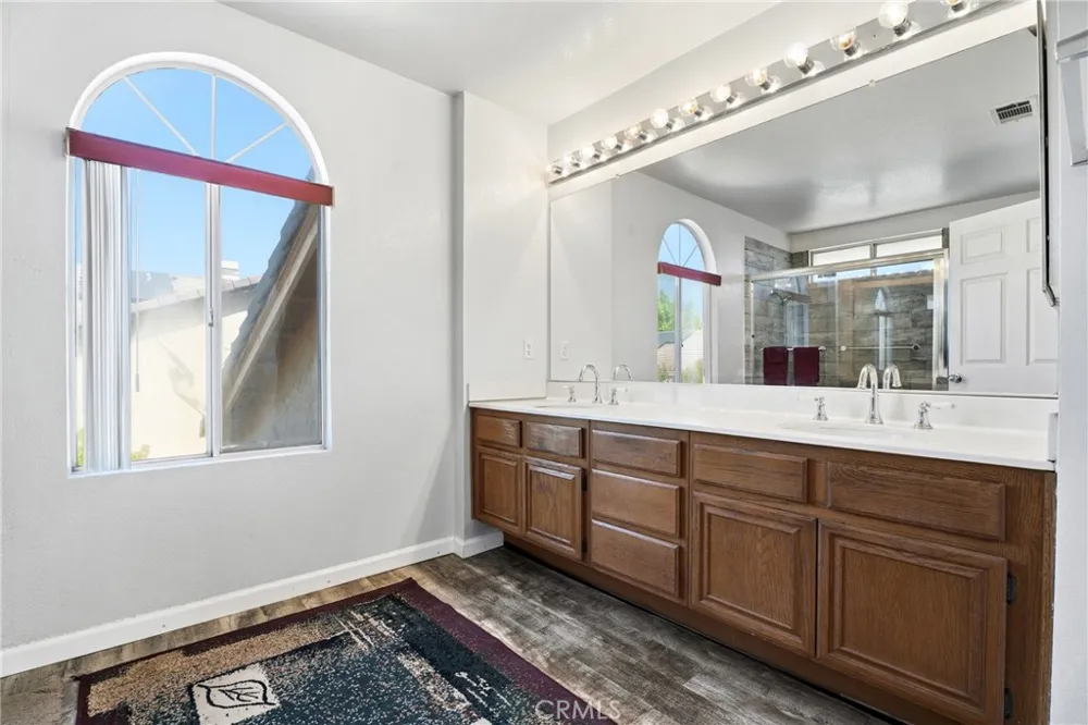 1845 West Avenue H 8 Lancaster, CA 93534