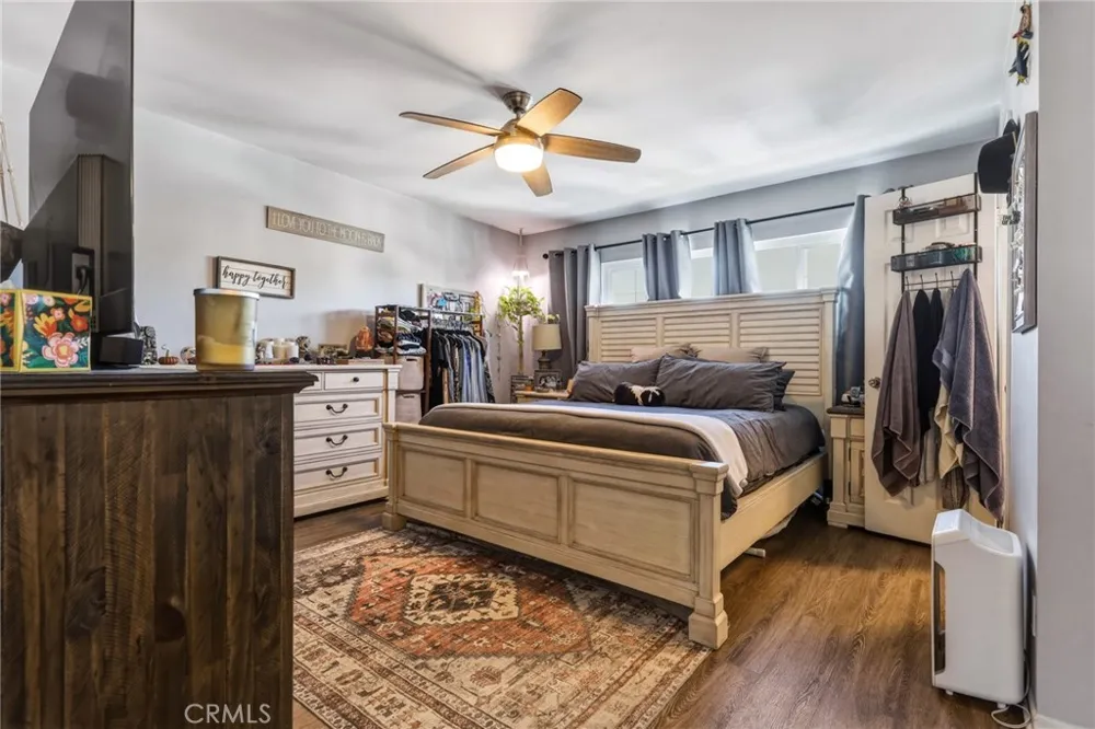 8927 Cedros #14 Panorama City, CA 91402