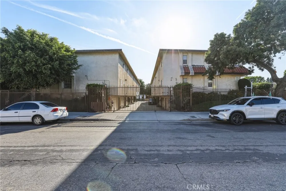 8927 Cedros #14 Panorama City, CA 91402