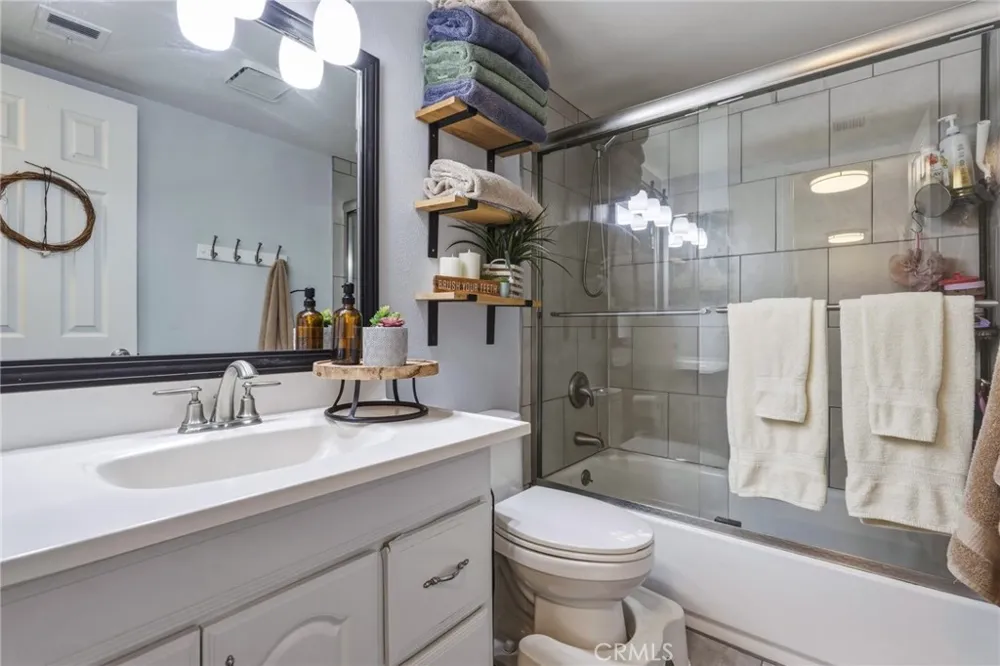 8927 Cedros #14 Panorama City, CA 91402
