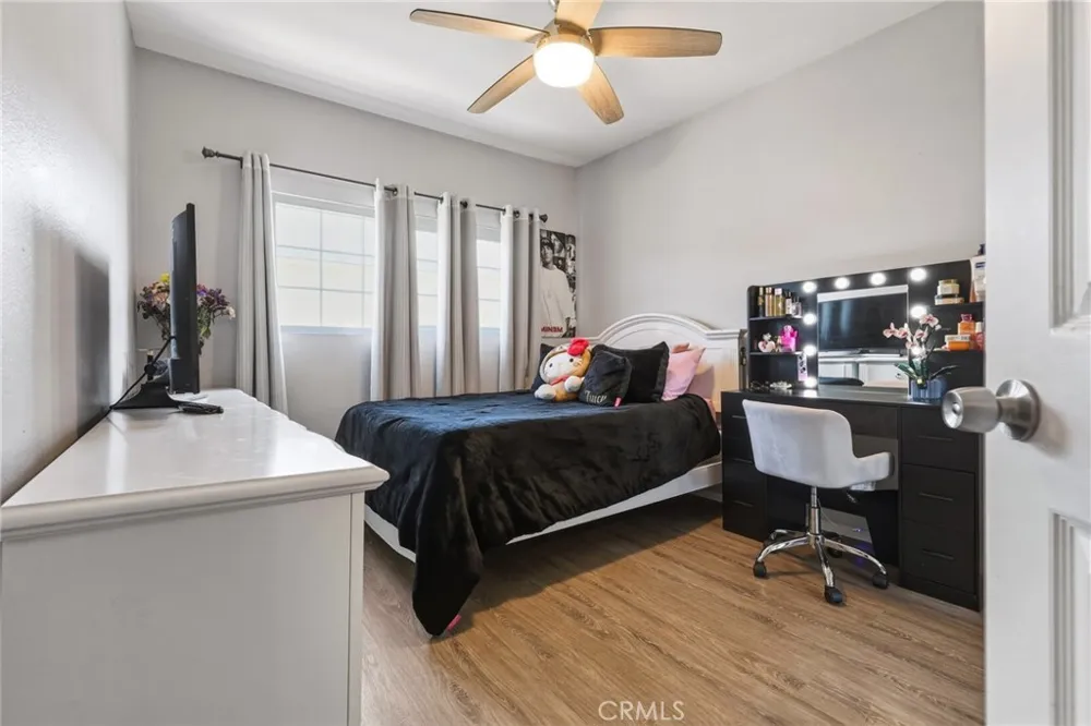 8927 Cedros #14 Panorama City, CA 91402