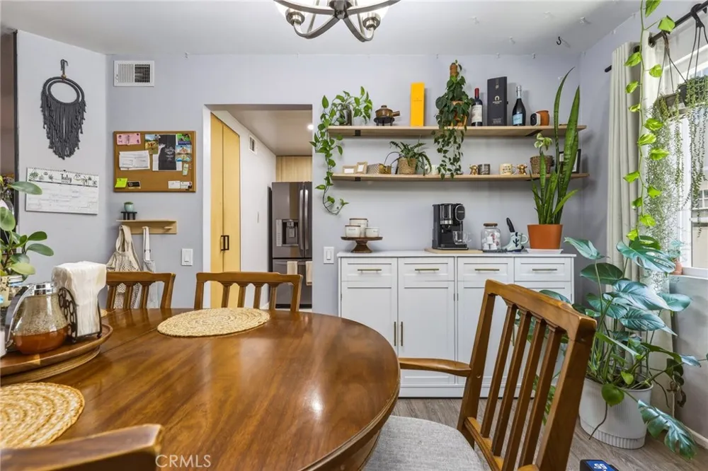 8927 Cedros #14 Panorama City, CA 91402