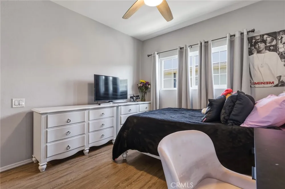 8927 Cedros #14 Panorama City, CA 91402