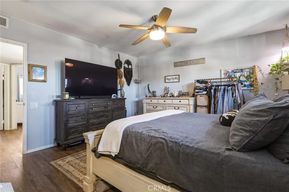 8927 Cedros #14 Panorama City, CA 91402