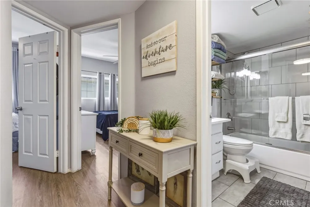 8927 Cedros #14 Panorama City, CA 91402