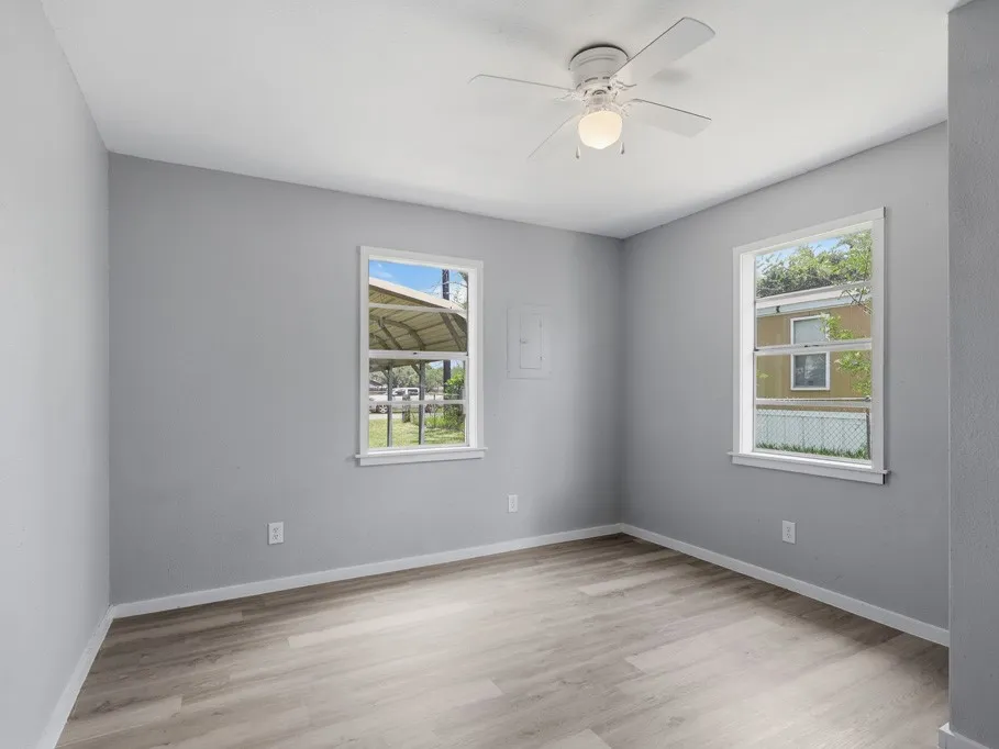 207 11th Street Fulton, TX 78358