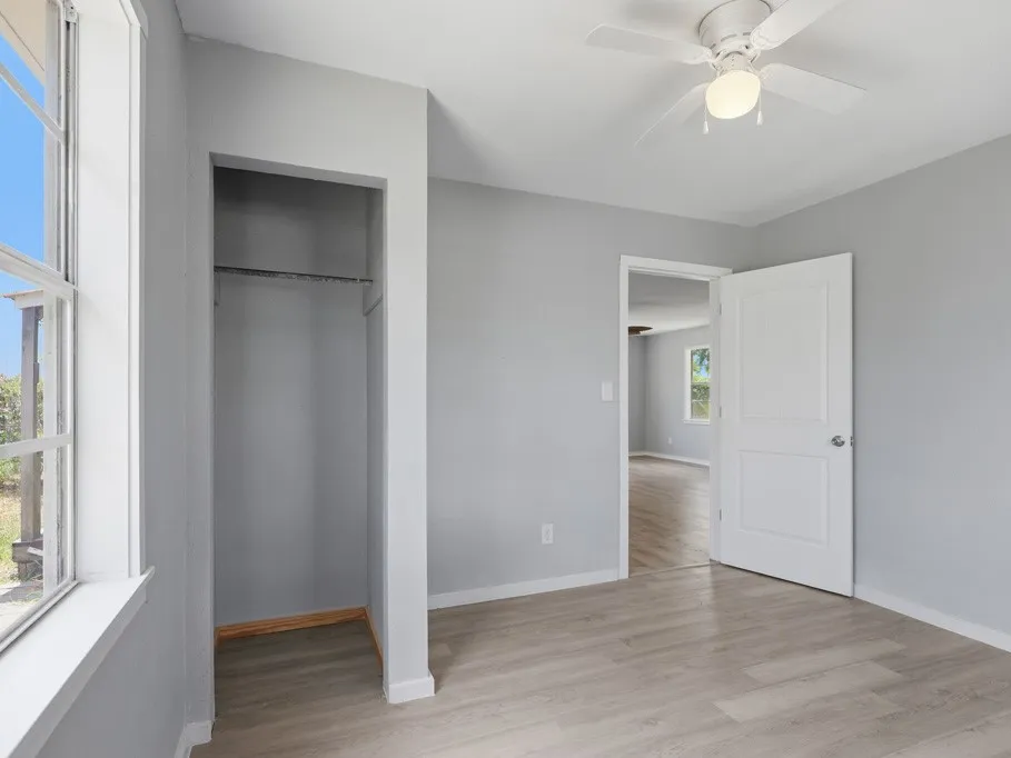 207 11th Street Fulton, TX 78358
