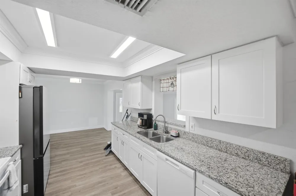 1956 SW 1st Place SW Vero Beach, FL 32962