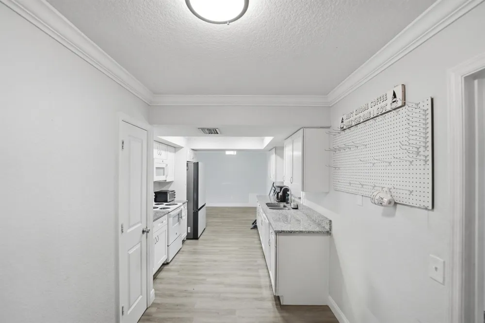 1956 SW 1st Place SW Vero Beach, FL 32962