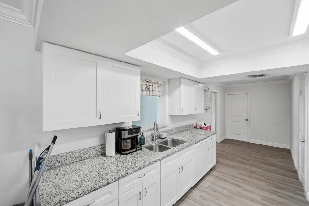 1956 SW 1st Place SW Vero Beach, FL 32962