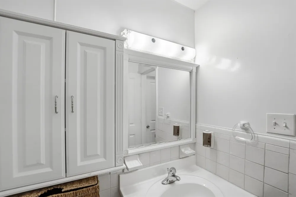 1956 SW 1st Place SW Vero Beach, FL 32962