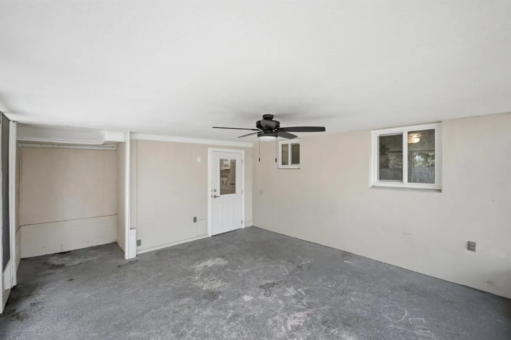 1956 SW 1st Place SW Vero Beach, FL 32962