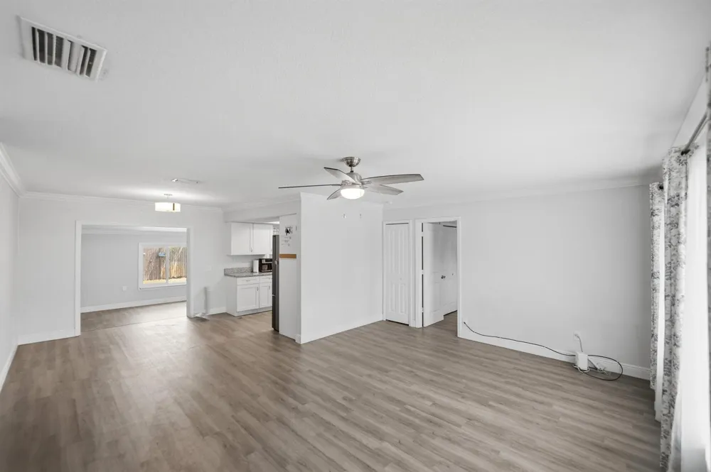 1956 SW 1st Place SW Vero Beach, FL 32962