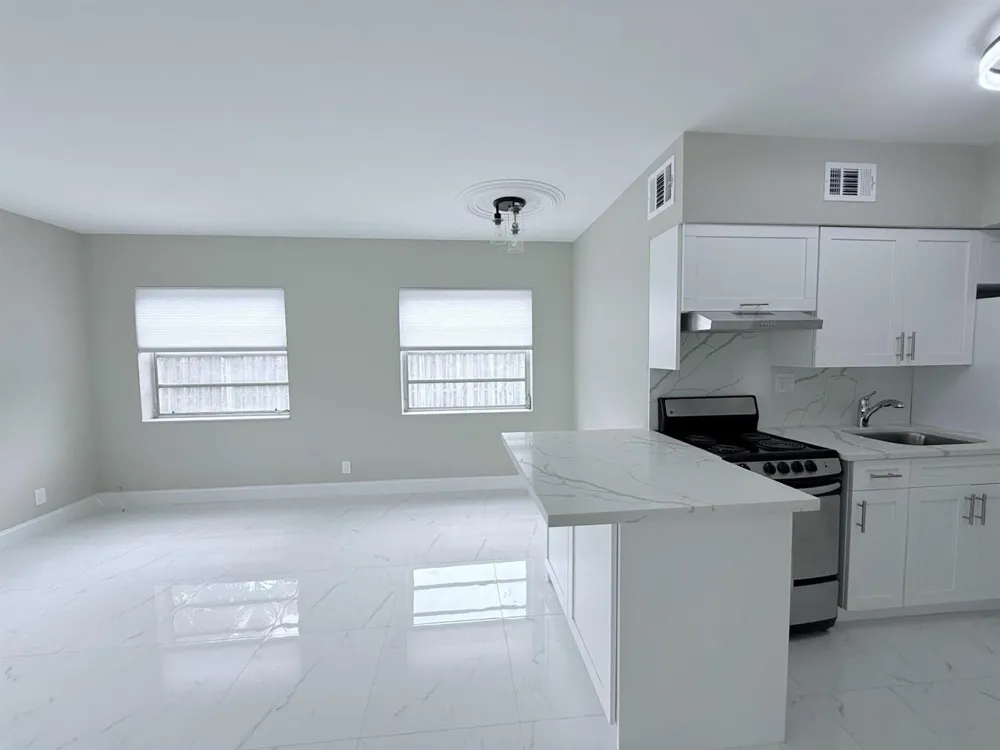 2725 Middle River Drive #7 Fort Lauderdale, FL 33306