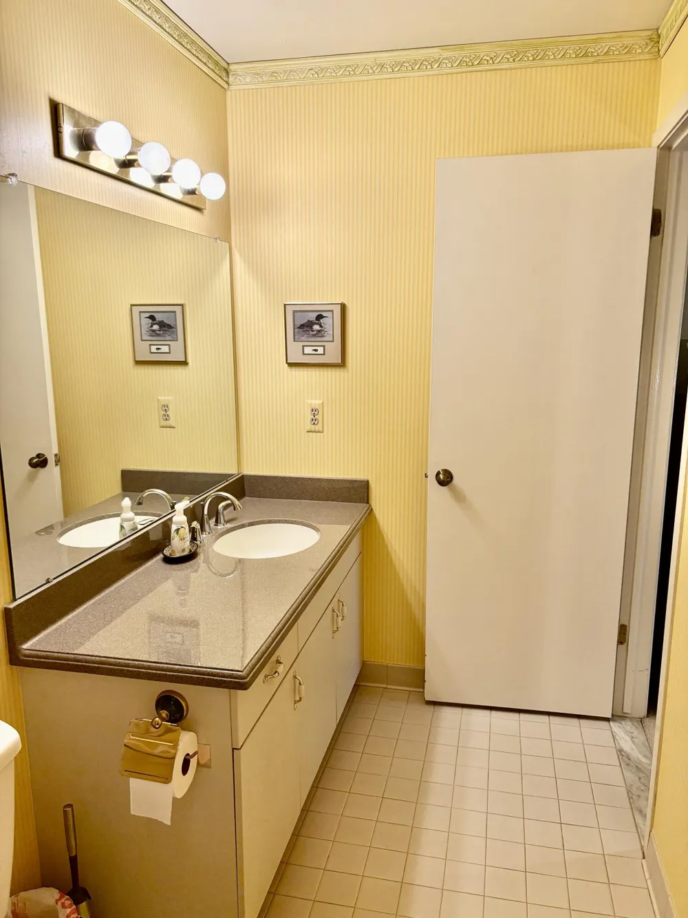 1669 S Hill Boulevard Bloomfield Hills, MI 48304