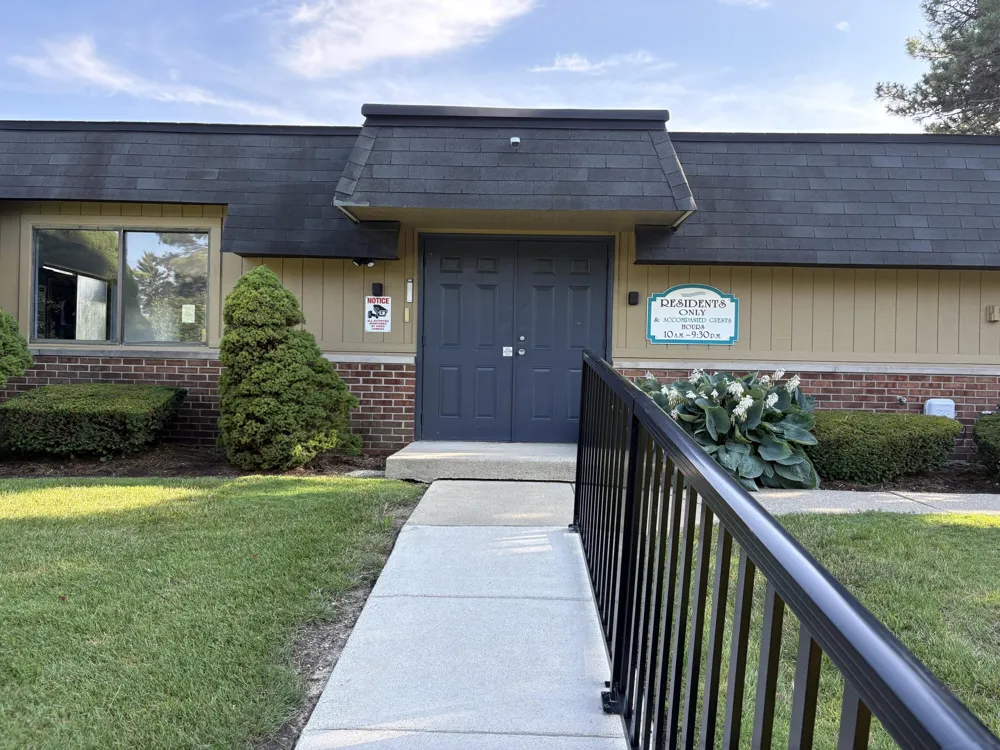 1669 S Hill Boulevard Bloomfield Hills, MI 48304
