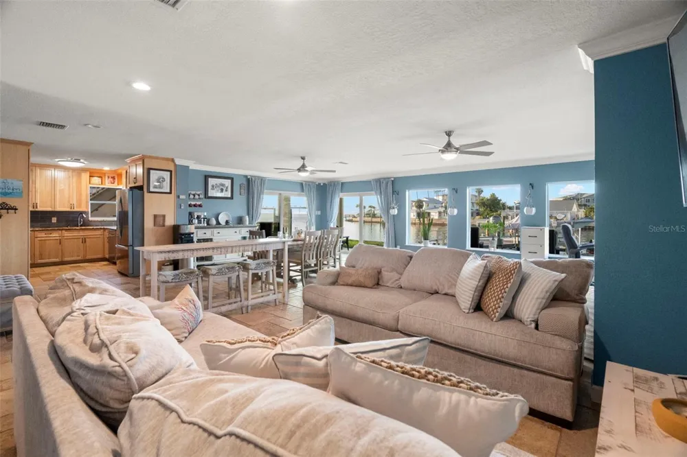 2288 EDYTHE DRIVE Dunedin, FL 34698