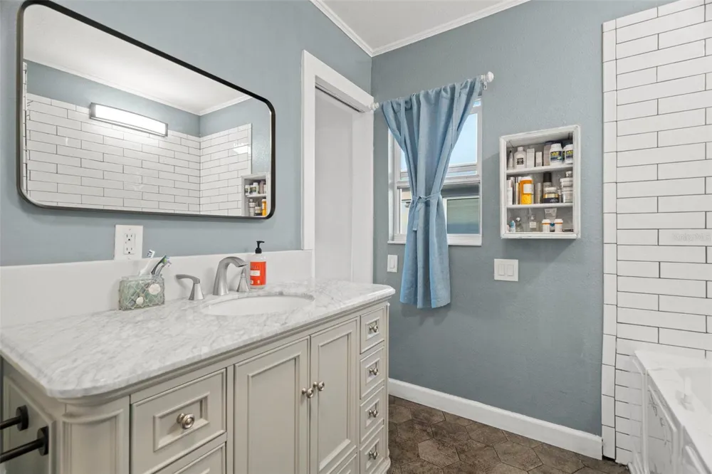 2288 EDYTHE DRIVE Dunedin, FL 34698