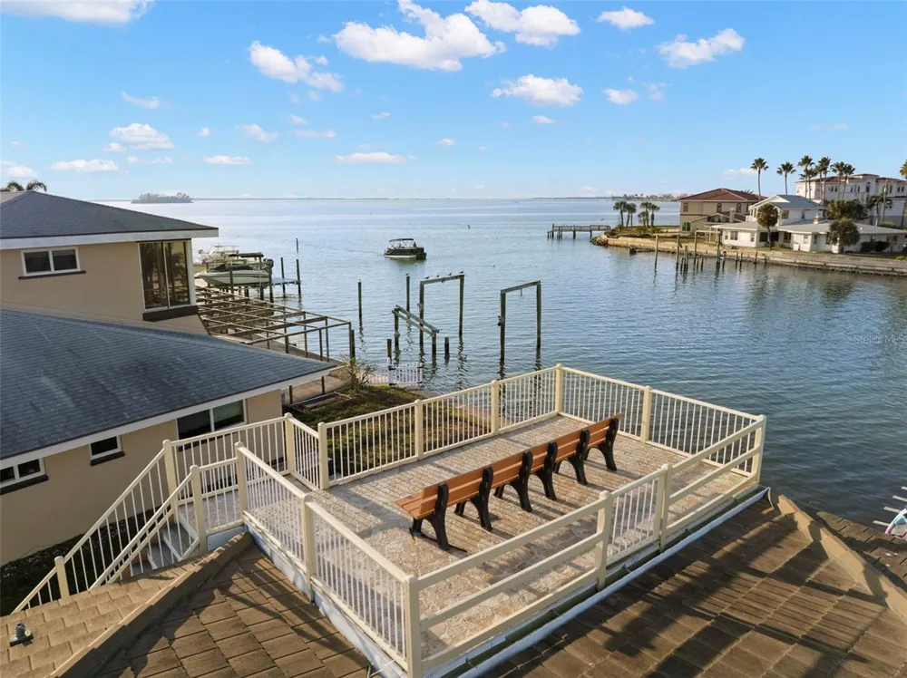 2288 EDYTHE DRIVE Dunedin, FL 34698