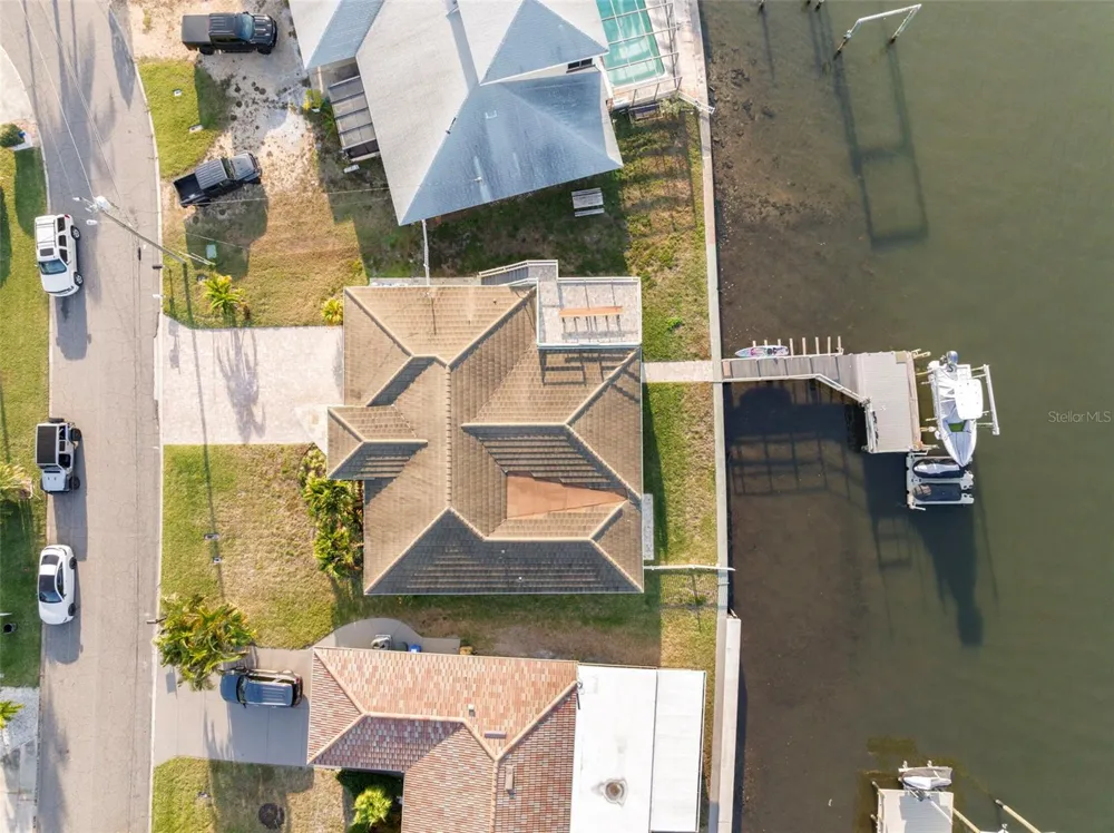2288 EDYTHE DRIVE Dunedin, FL 34698